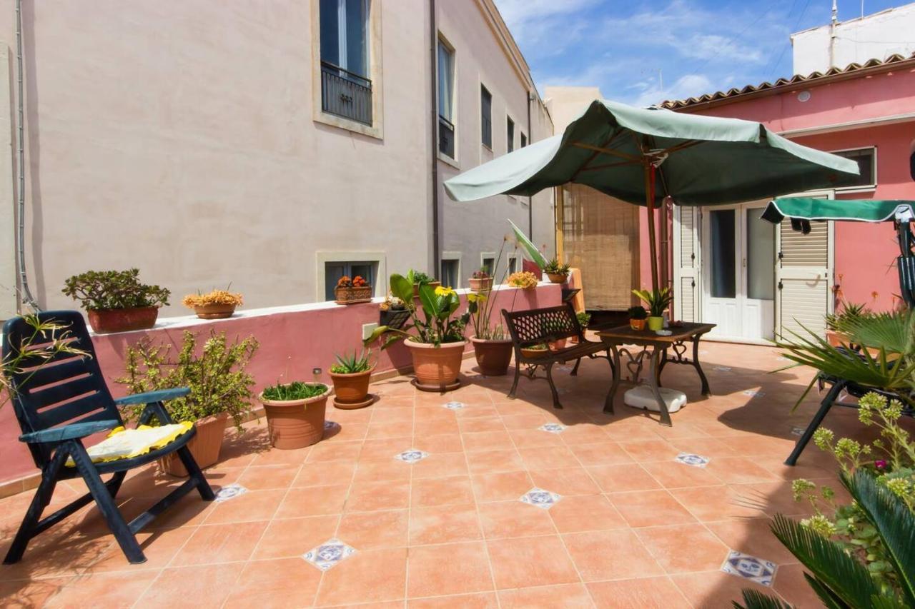 L'Isola Di Ortigia Hotel Сиракуза Екстериор снимка