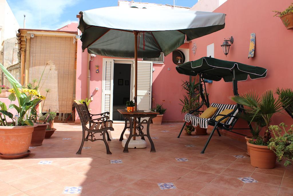 L'Isola Di Ortigia Hotel Сиракуза Екстериор снимка